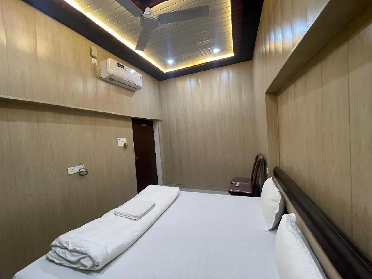 Homestay Dev Villa Varanasi